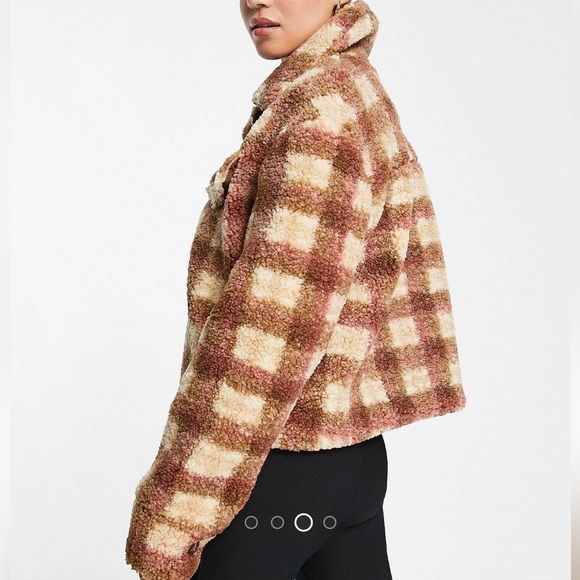 Cropped Teddy Jacket - Picture 2 of 3